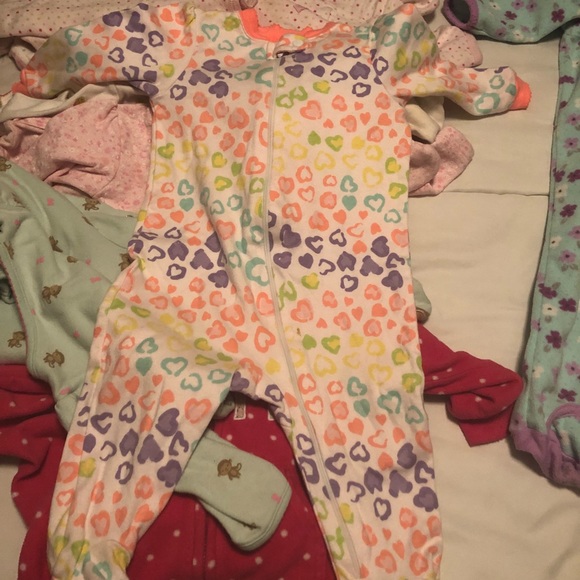 Baby onesies - Picture 3 of 5